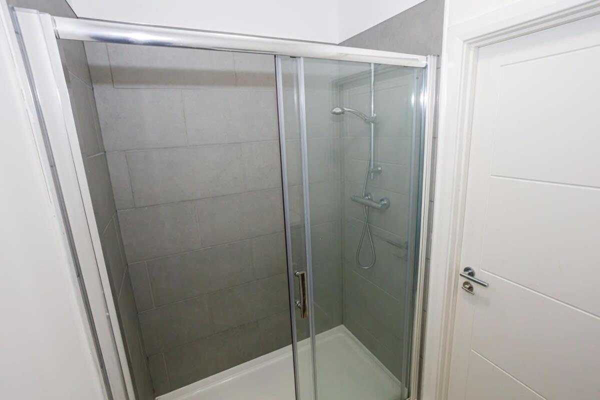 Contemporary 1 Bed Apartment Central Bolton Esterno foto