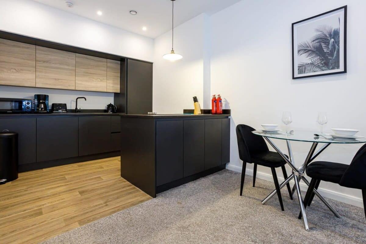 Contemporary 1 Bed Apartment Central Bolton Esterno foto
