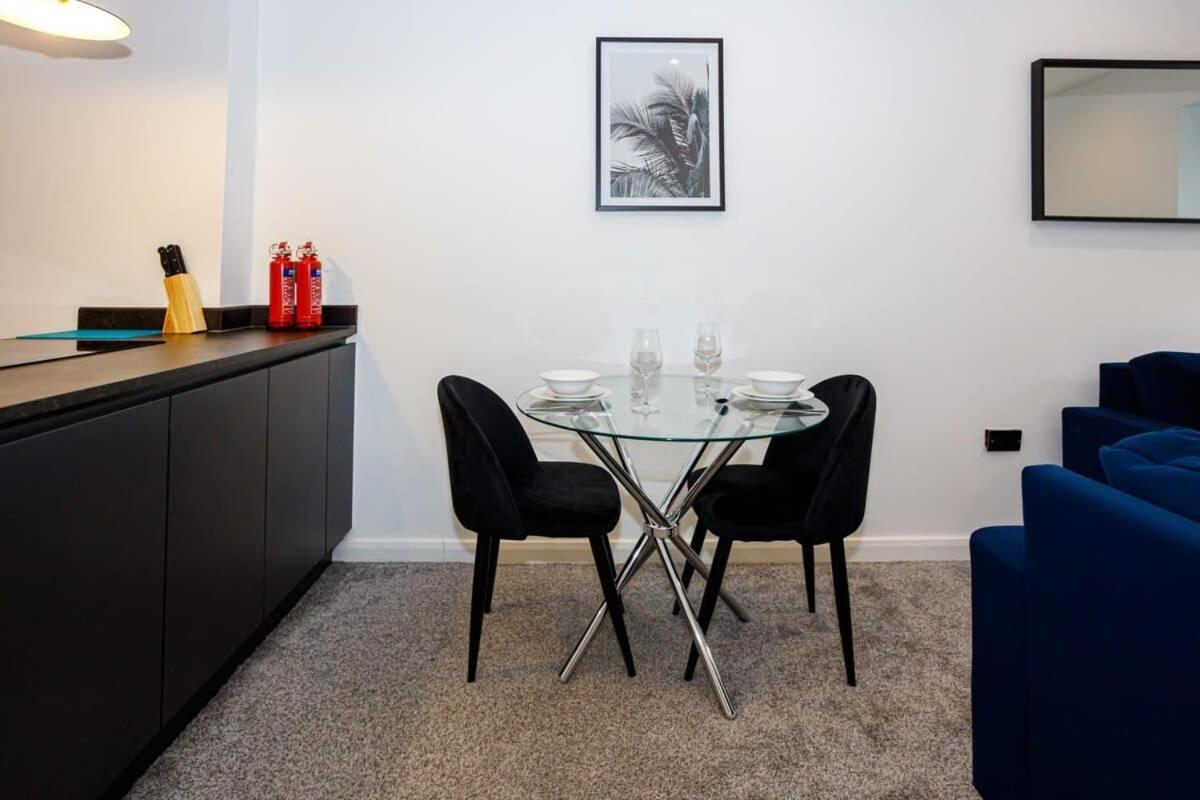 Contemporary 1 Bed Apartment Central Bolton Esterno foto